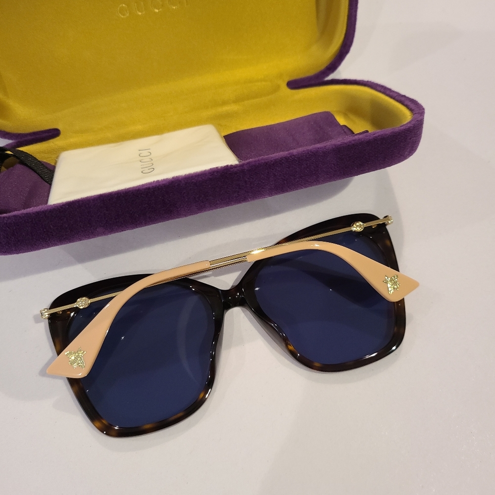 Gucci Sunglasses - Picture 2 of 6